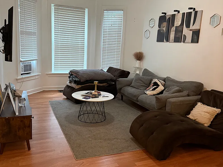 205 E 42nd St #1E — Photo 11