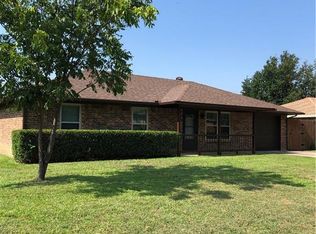 210 Southside Dr, Sanger, TX 76266
