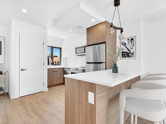 3rd image of 31-18 30th St #5