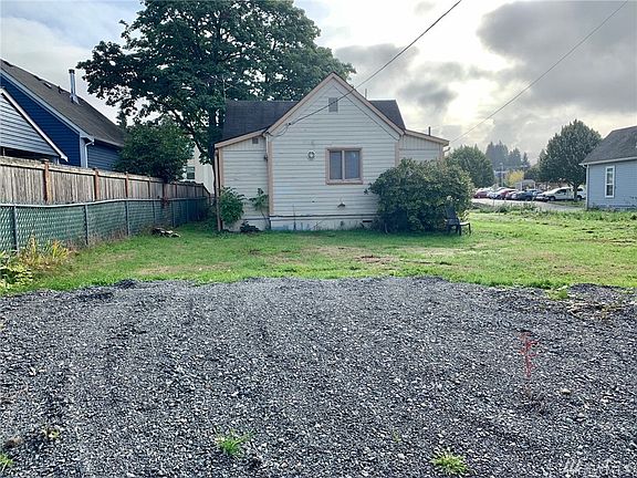 3rd image of 326 N French Ave