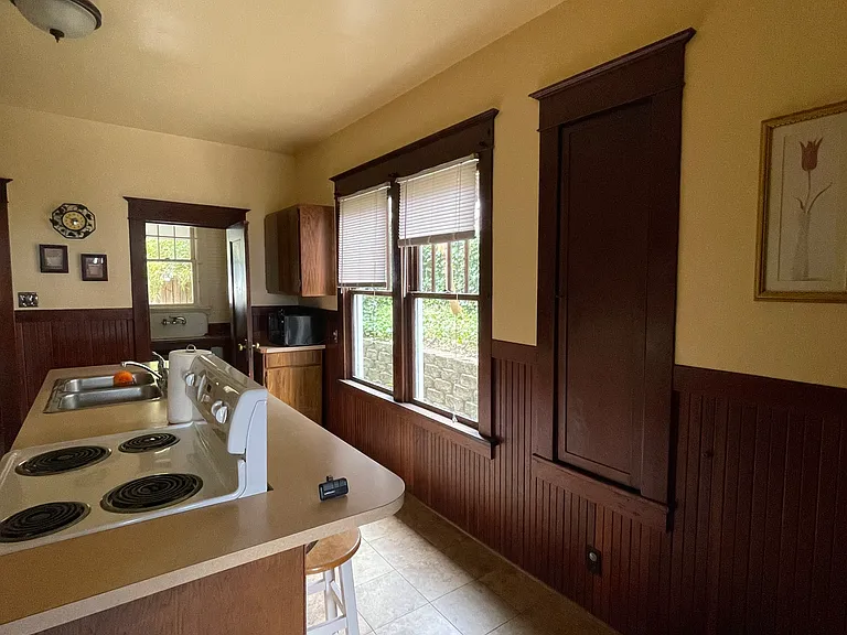 3746 Grand Ave — Photo 4