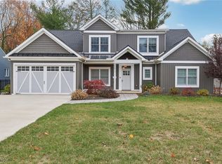 30611 Winston Dr, Bay Village, OH 44140