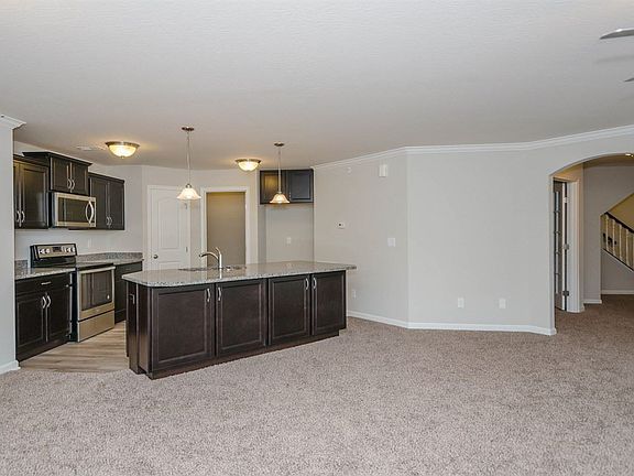 3rd image of 896 Yorkshire Dr #14-101