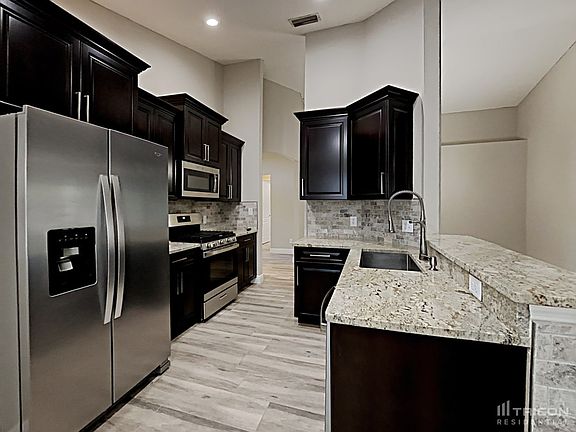 5th image of 7618 Bristol Park Dr