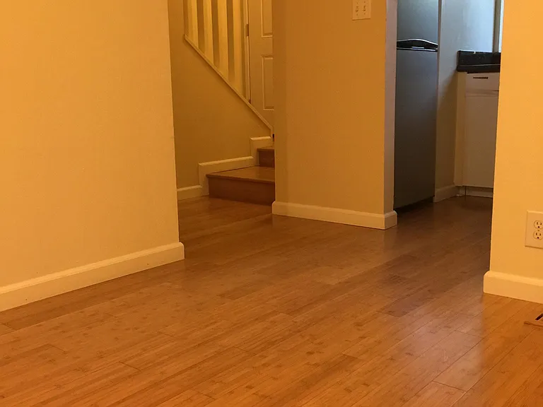 917 Hough St #9 — Photo 9
