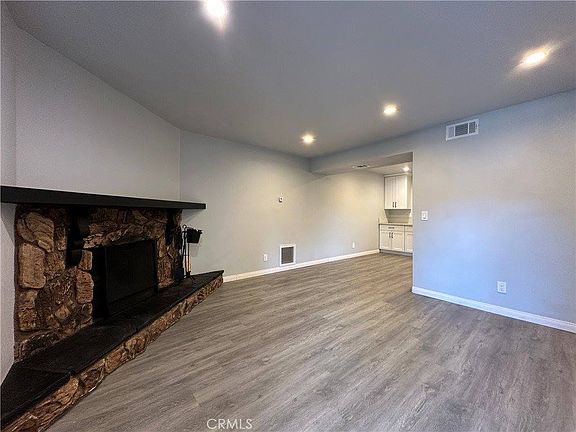 3rd image of 1362 Club View Dr