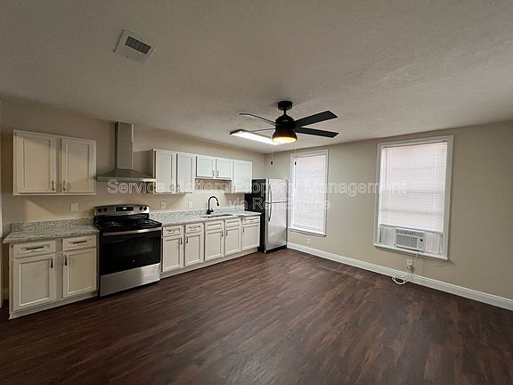 4th image of 1106 Martin Luther King Dr #A