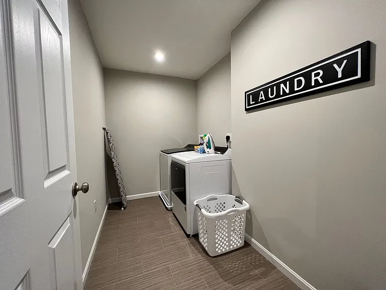 7876 Ellington Ct — Photo 8