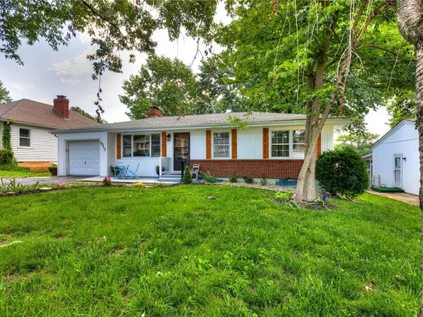 5313 N Flora Ave, Kansas City, MO 64118