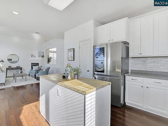 2nd image of 478 Oak Crest Pl #4