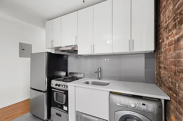 Rented by REAL New York | media 9