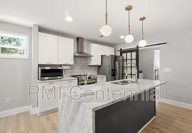 562 Gary Rd NW — Photo 10