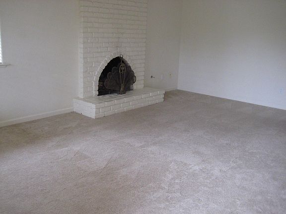 2nd image of 213 Via Lantana #213