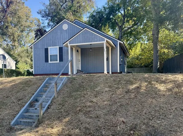 2611 Oak St, Vicksburg, MS 39180