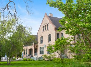 34 Logan Loop, Highland Park, IL 60035