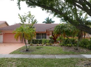 1036 NW 164th Ave, Pembroke Pines, FL 33028