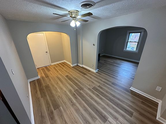 4th image of 2409 Montclair Ave #2