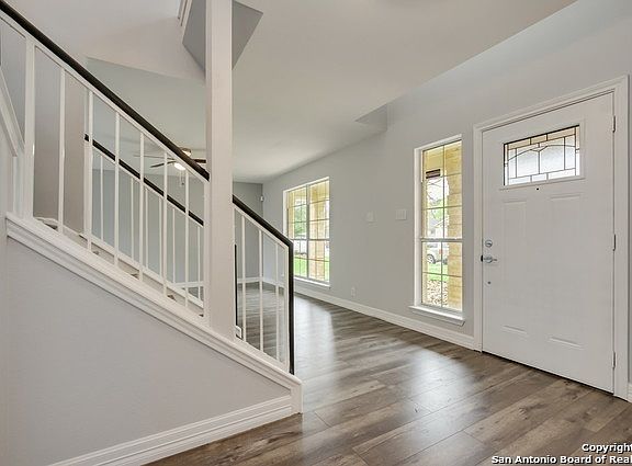 4th image of 14334 Markham Ln