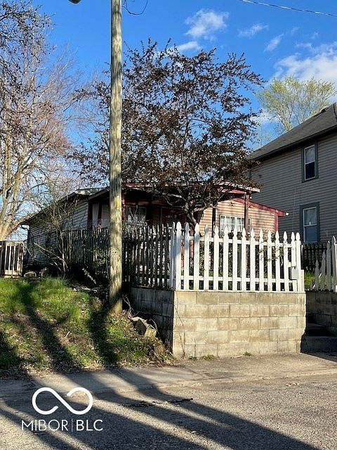 1st image of 549 N Traub Ave