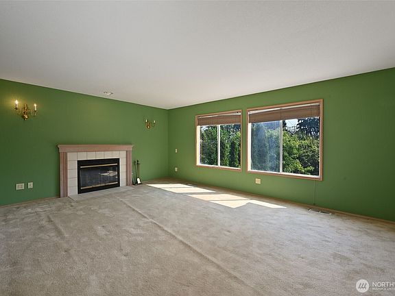3rd image of 4407 30th Avenue W