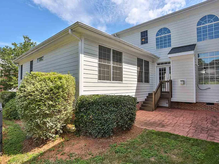 401 Waverly Hills Dr — Photo 36