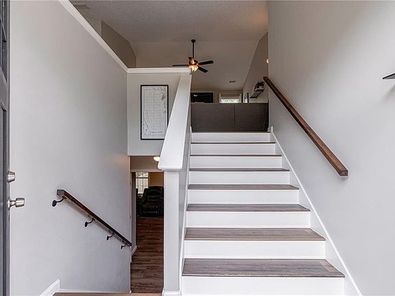 2nd image of 136 Silverstone Cir