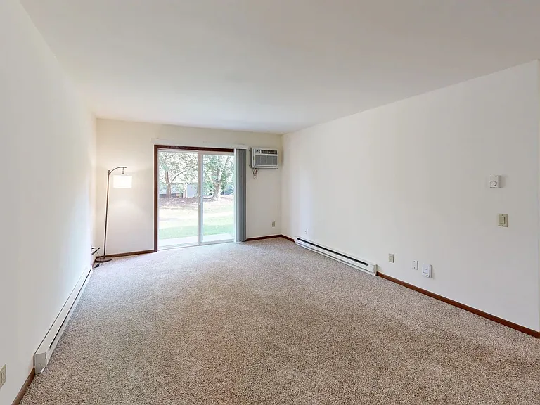 High Point Commons Apartments — Photo 48