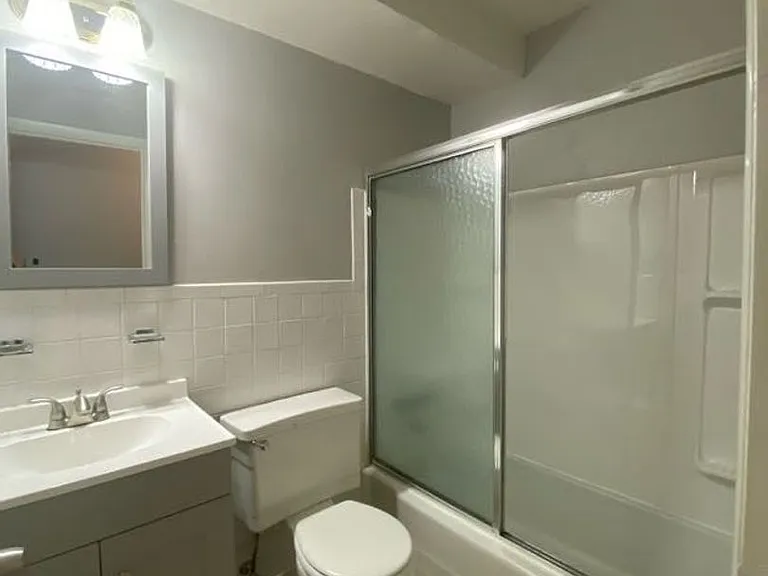 Northbrook Apartments — Photo 7