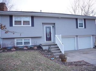 302 W Swenson Dr, Savannah, MO 64485