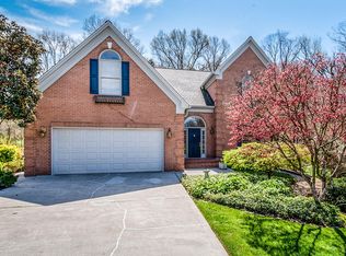 2109 Saint Ives Blvd, Knoxville, TN 37922