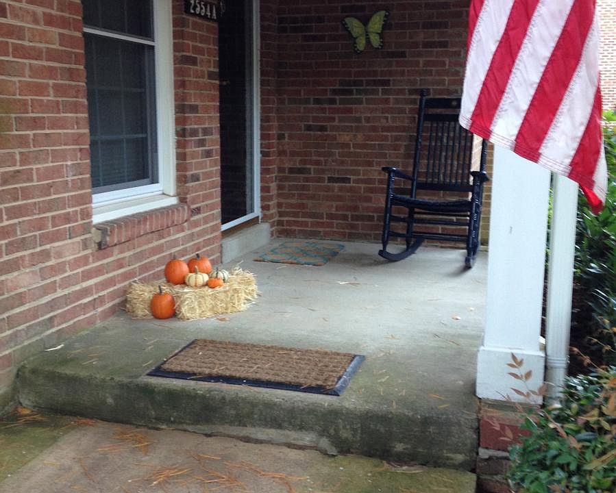 front porch, entrance