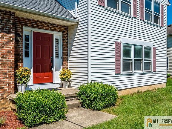 2nd image of 23 Amherst Way