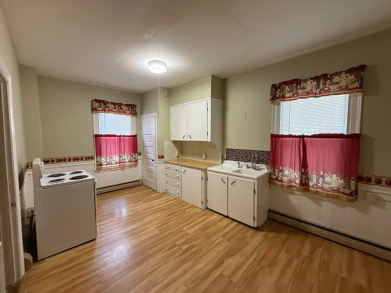 332 Hancock St #1 — Photo 11
