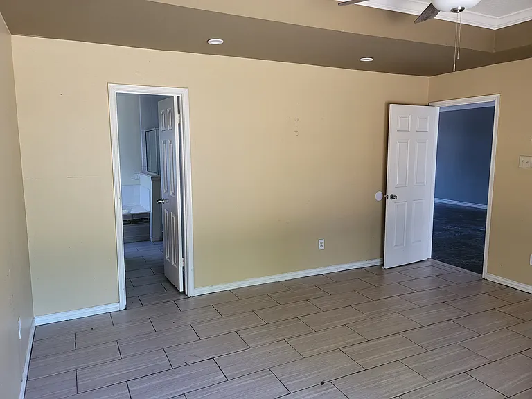 5322 Golden Stream Dr — Photo 15