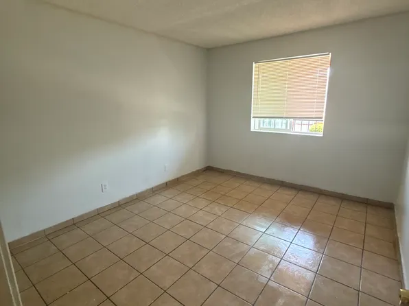 9223 N 8th St APT 206, Phoenix, AZ 85020