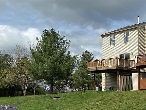 3rd image of 135 Township Ct