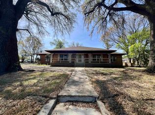 524 E Young St, Longview, TX 75602