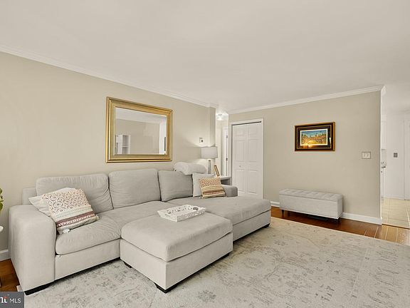 4th image of 4608 28th Rd S APT A