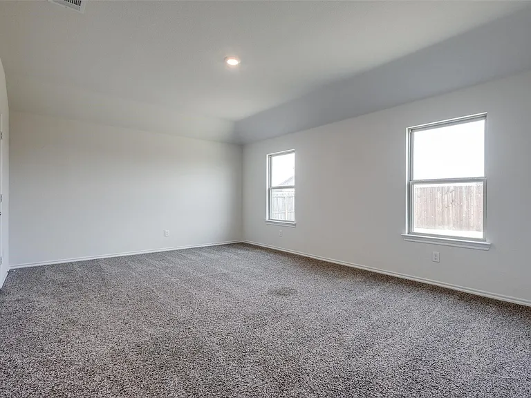 808 Saddle Horn Way — Photo 17