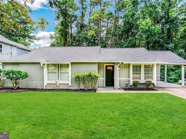 2312 Leslie Brook Dr, Decatur, GA 30035
