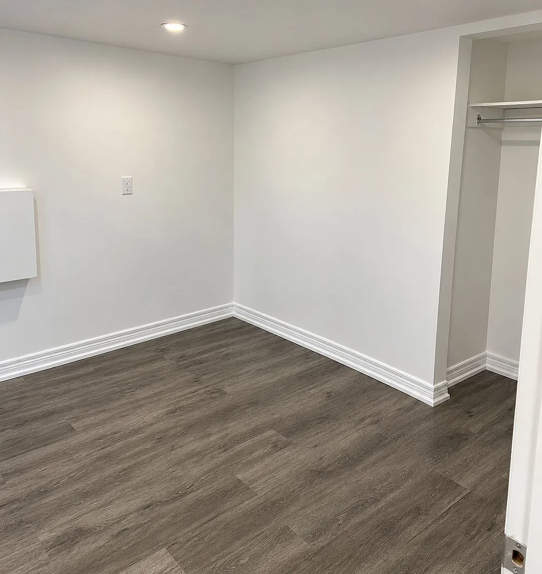 3 bed, $1,800 — Photo 3