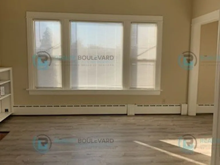 245 W Taylor St — Photo 9