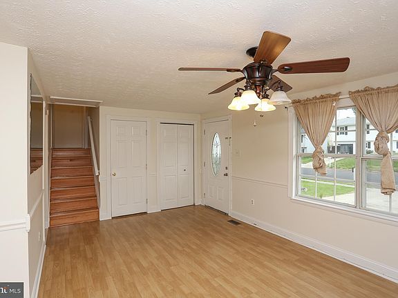 4th image of 1823 Lasalle Pl