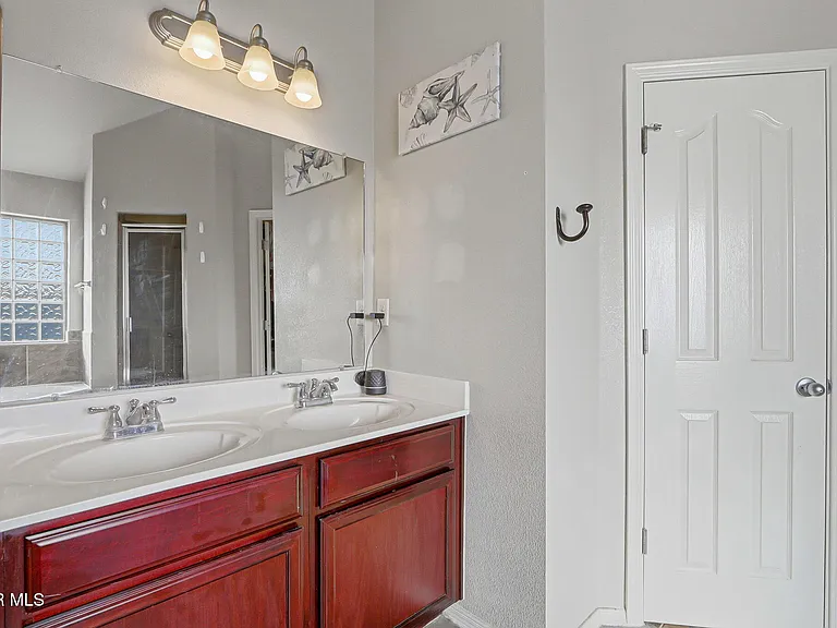 4613 Al Hernandez St — Photo 28