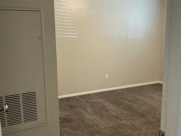 Terraces at Nichols Hills Renovated Two-Bedrooms — Photo 29