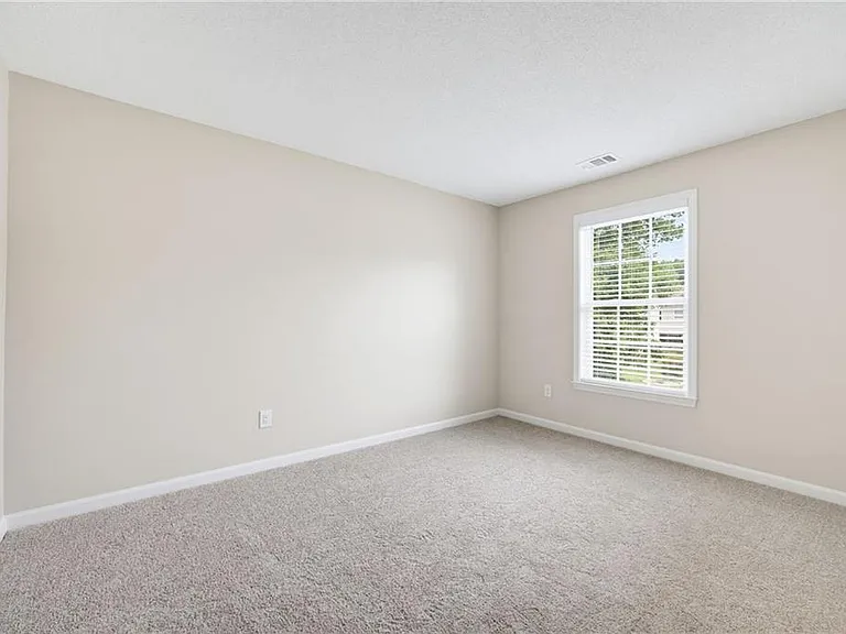 106 Darbys Crossing Ct — Photo 14