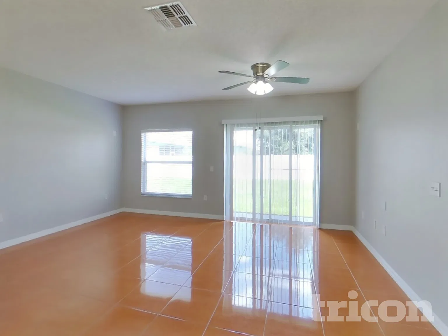 1040 Dudley Drive Kissimmee FL — Photo 2