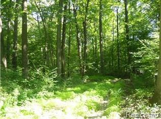 2585 Peavy Rd, Howell, MI 48843