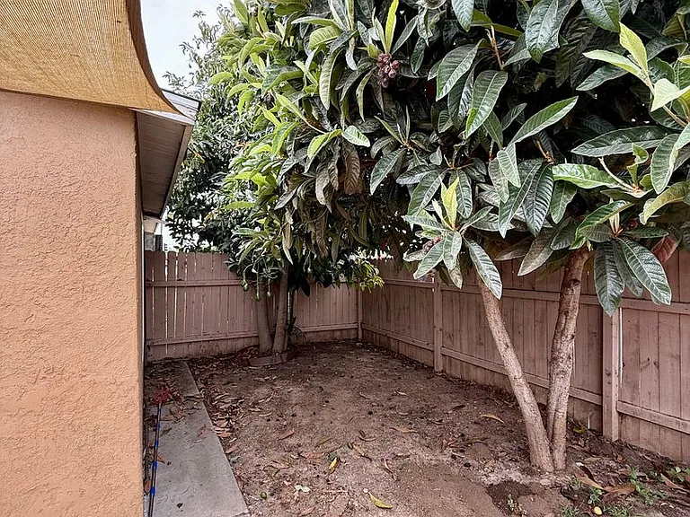 4901 Frink Ave — Photo 32