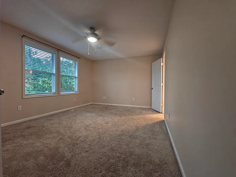 227 Schilling St — Photo 9